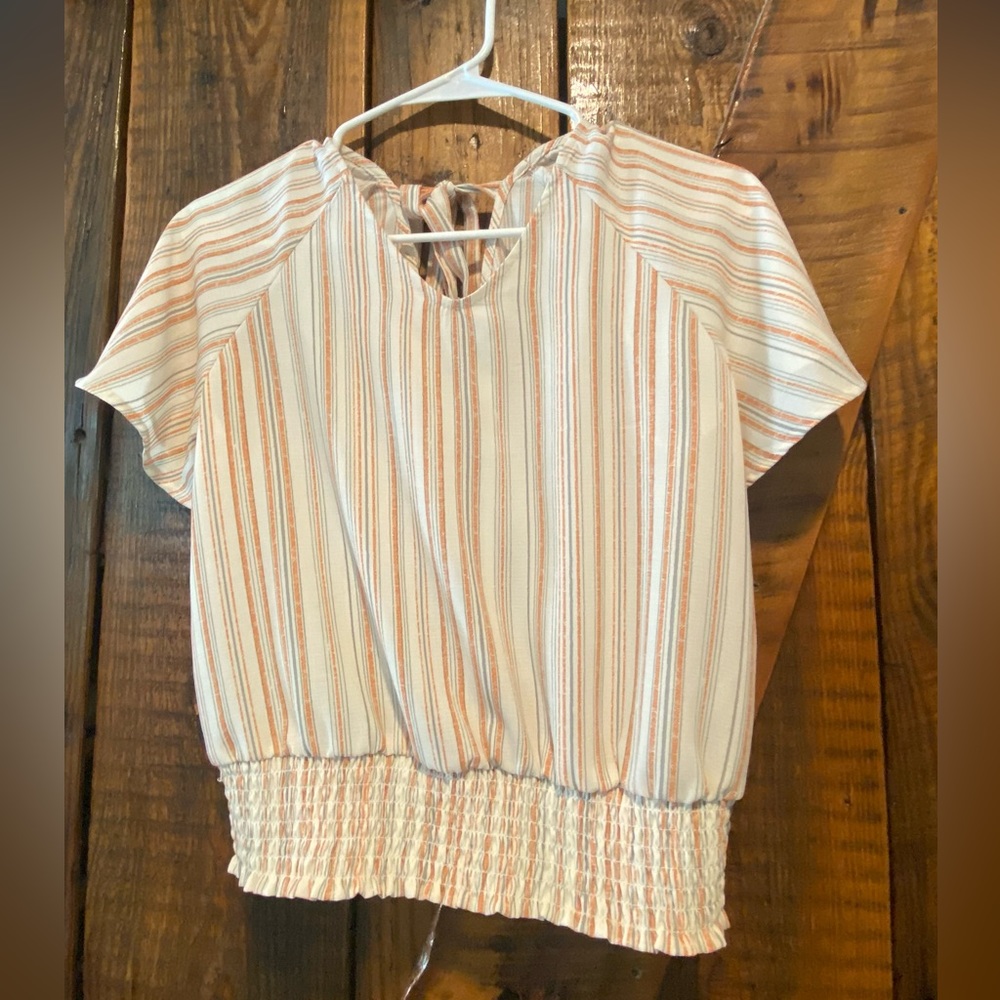 Women’s crop top, size small